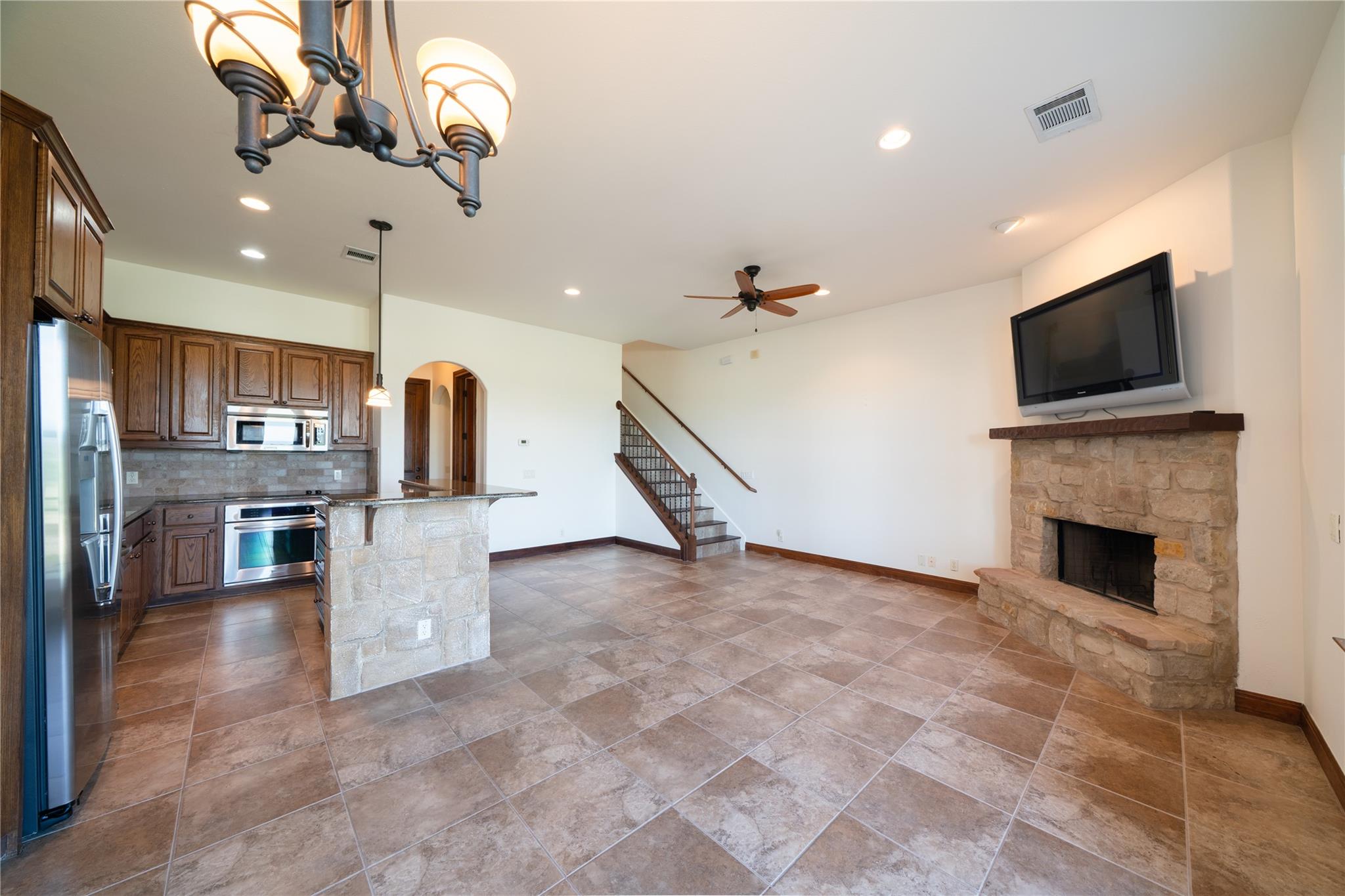 17545 Reed Park Rd #2 Property Photo 8