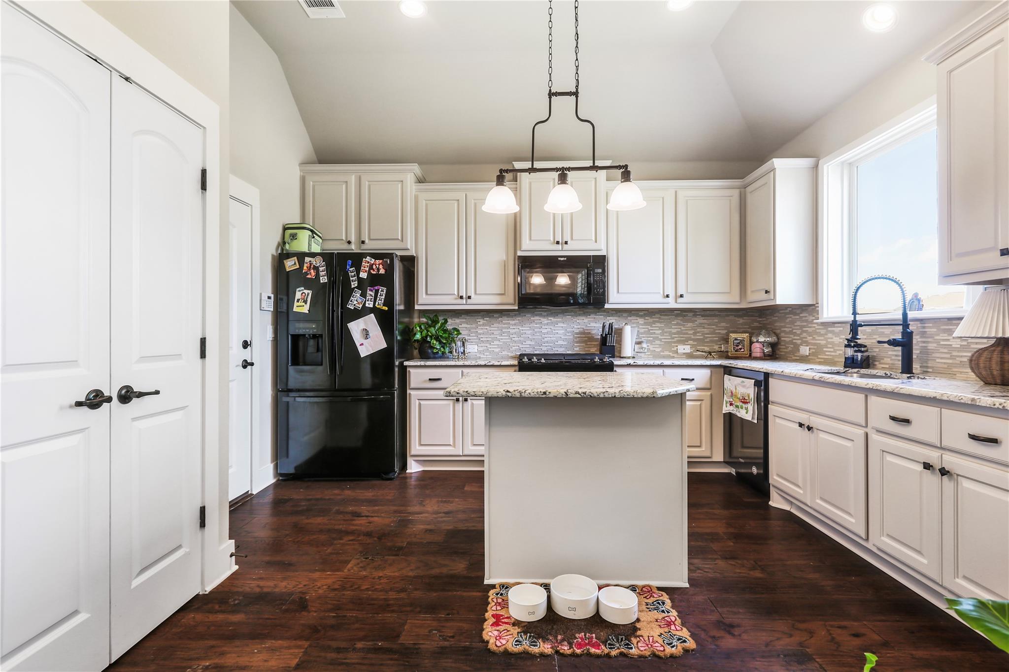 9407 Mcknight Loop #9 Property Photo 4
