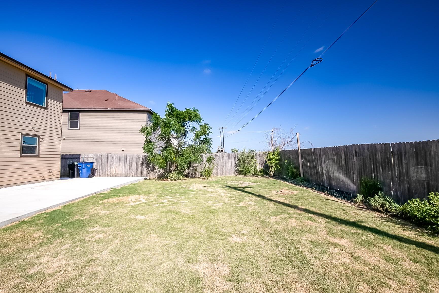 518 Carrington St Property Photo 30