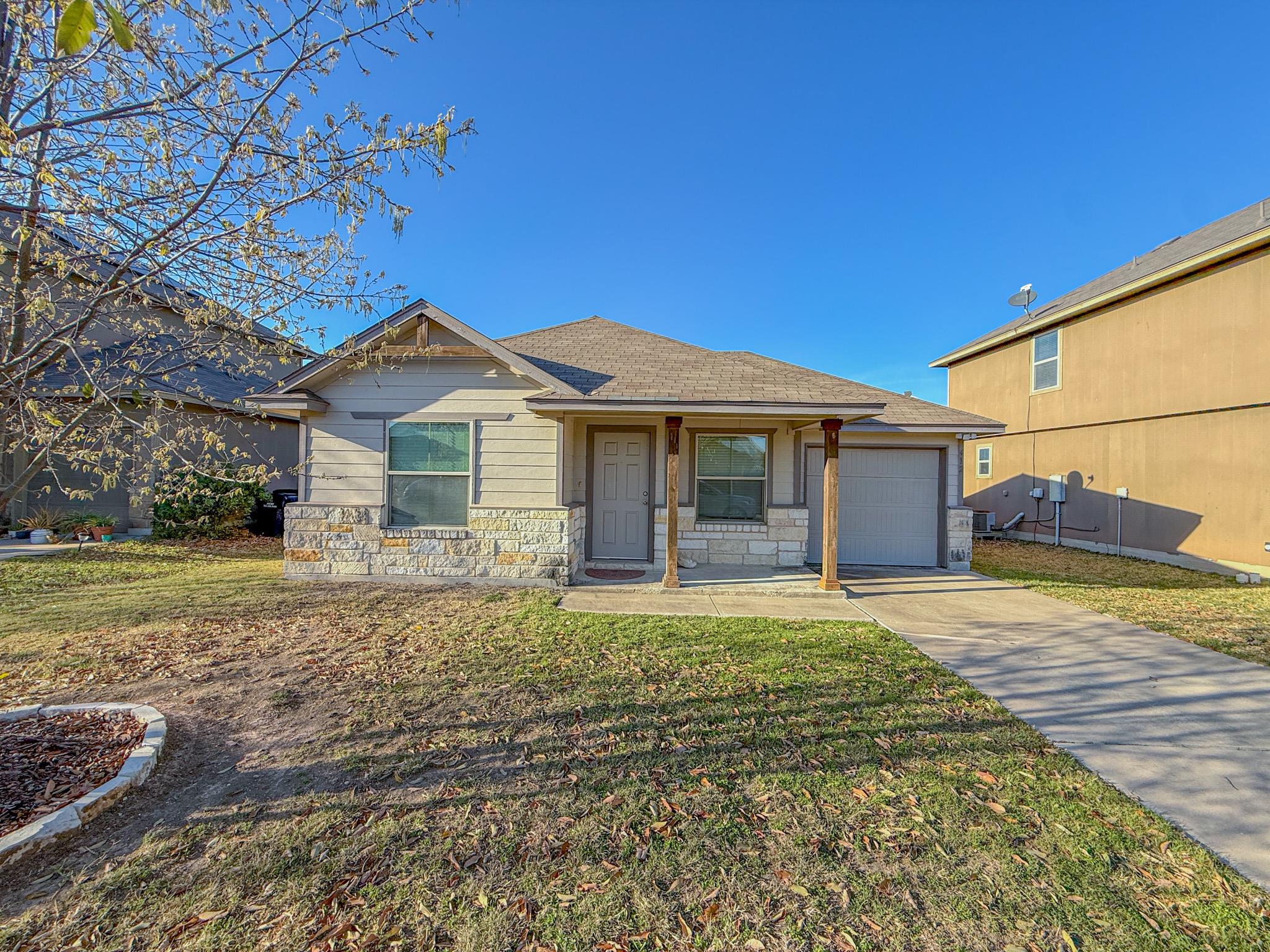 412 Azurite Dr Property Photo 1