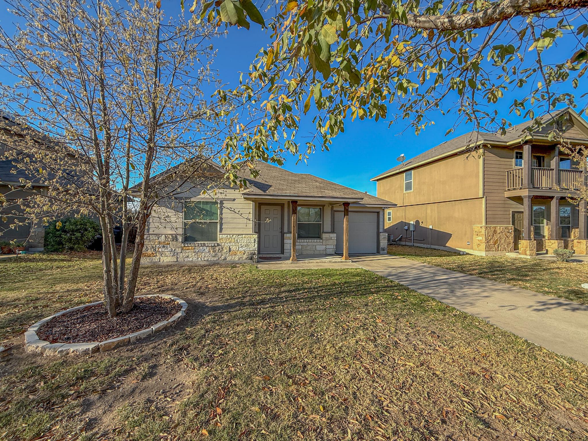 412 Azurite Dr Property Photo 3