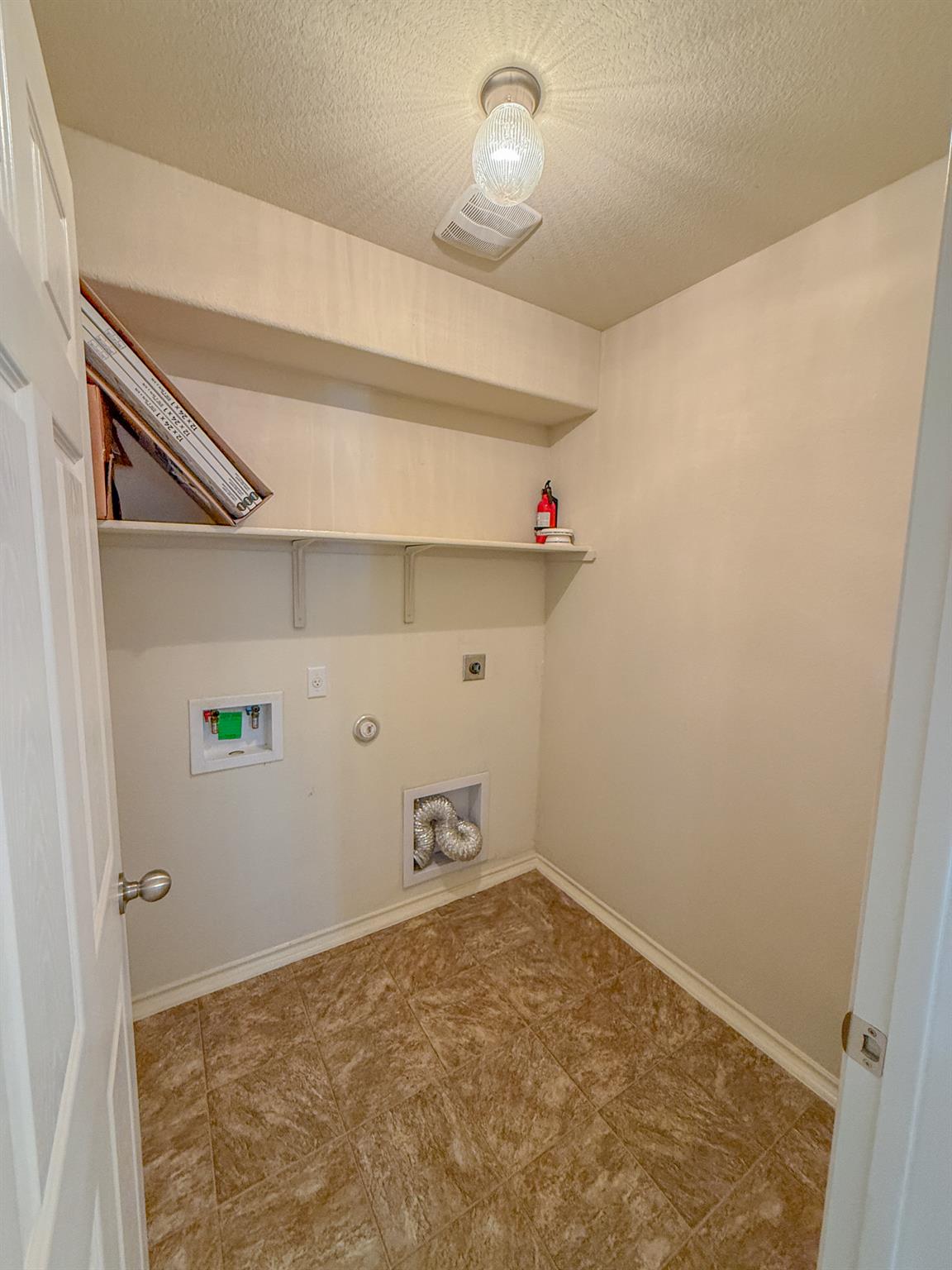 412 Azurite Dr Property Photo 11