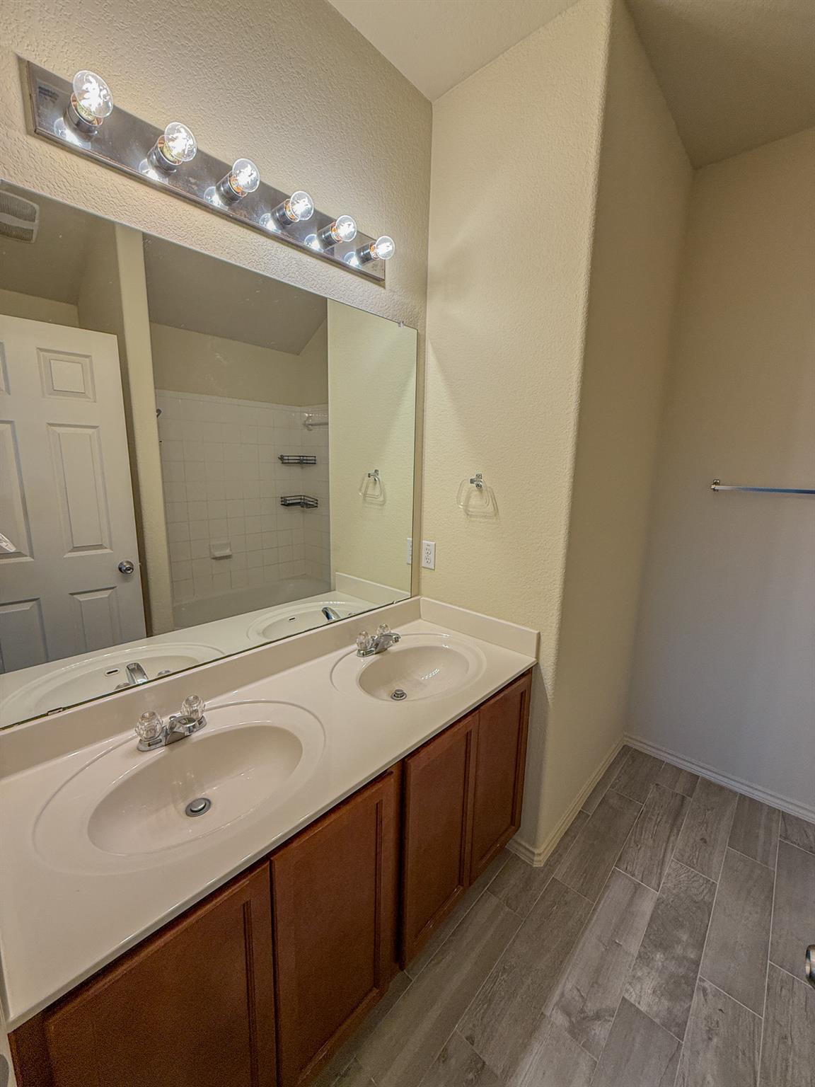 412 Azurite Dr Property Photo 14