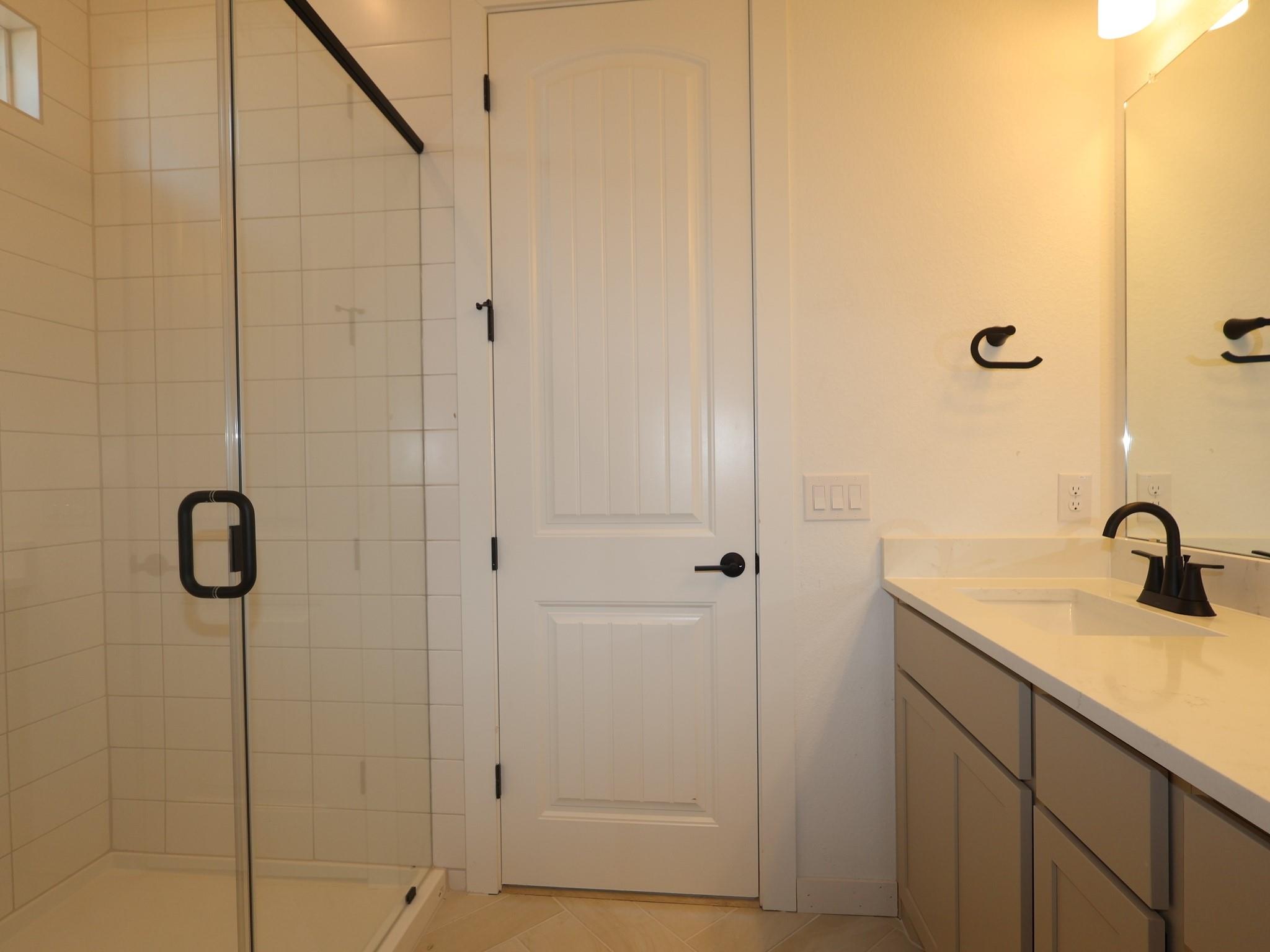 124 Leland Ave Property Photo 12