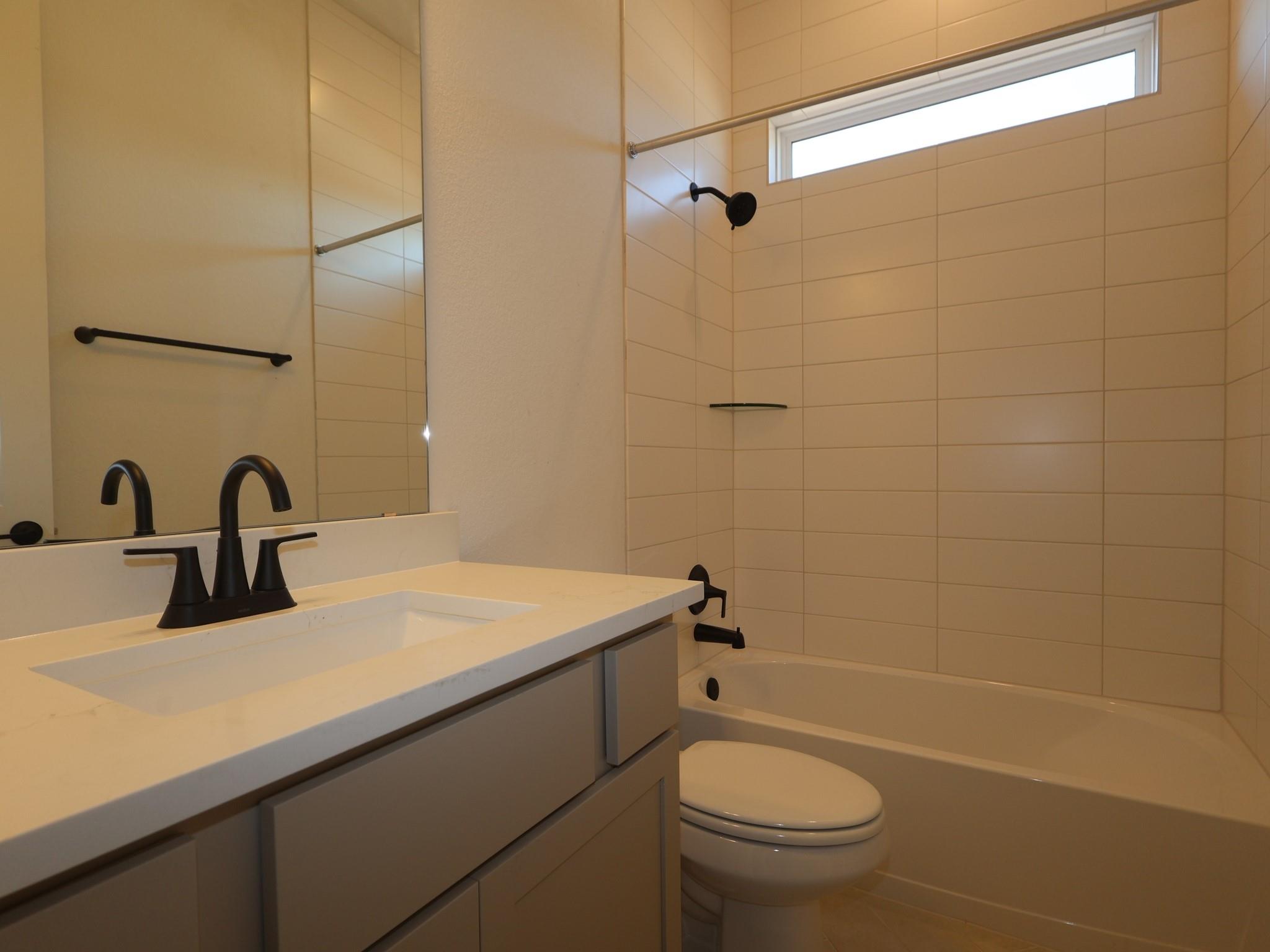 124 Leland Ave Property Photo 15