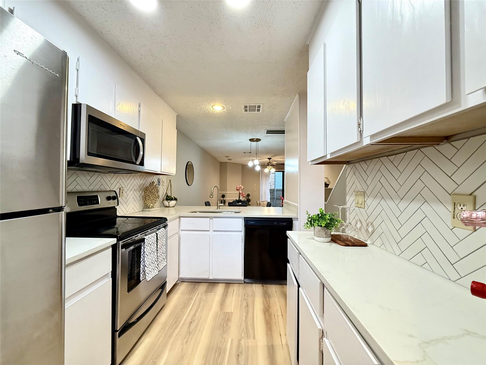 7122 Wood Hollow Dr 106 Property Photo 10