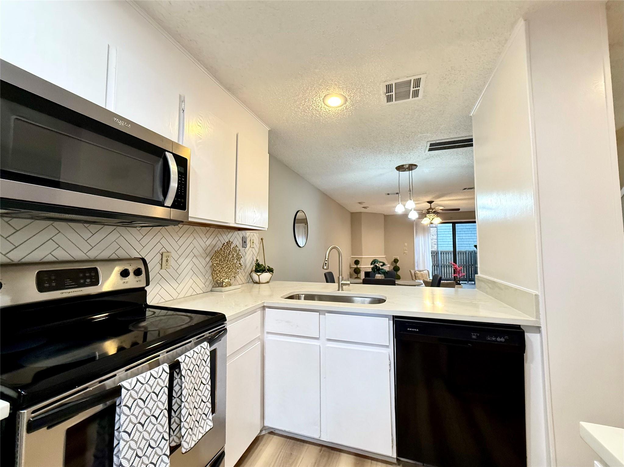 7122 Wood Hollow Dr 106 Property Photo 11