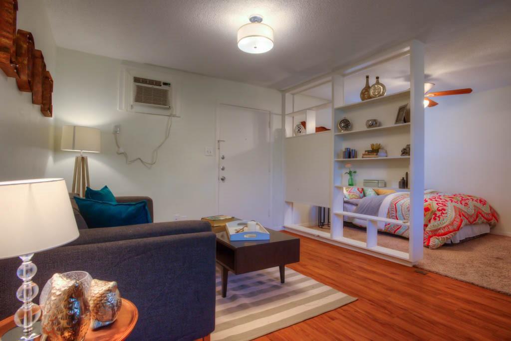 302 E 34th St #103 Property Photo 3