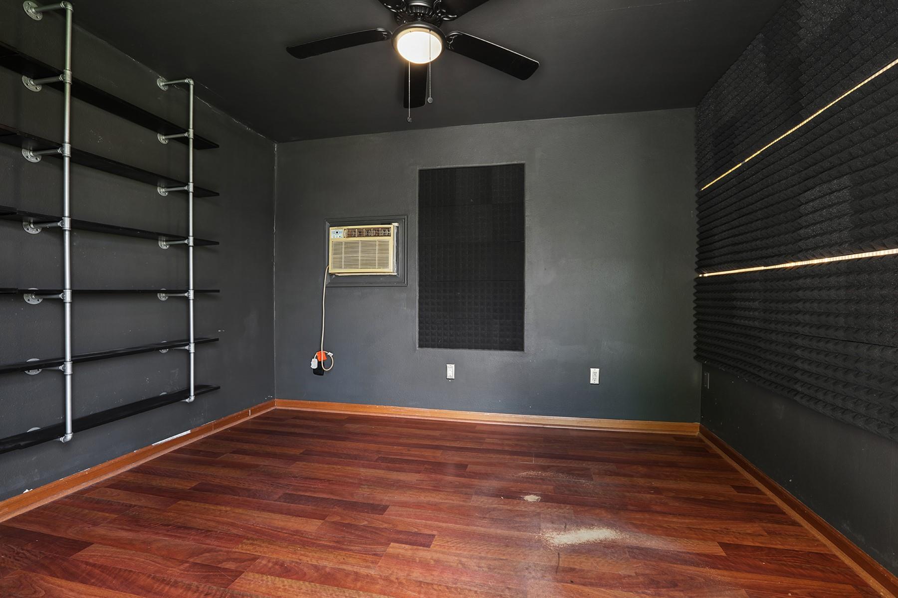 14621 Lantern Dr Property Photo 22