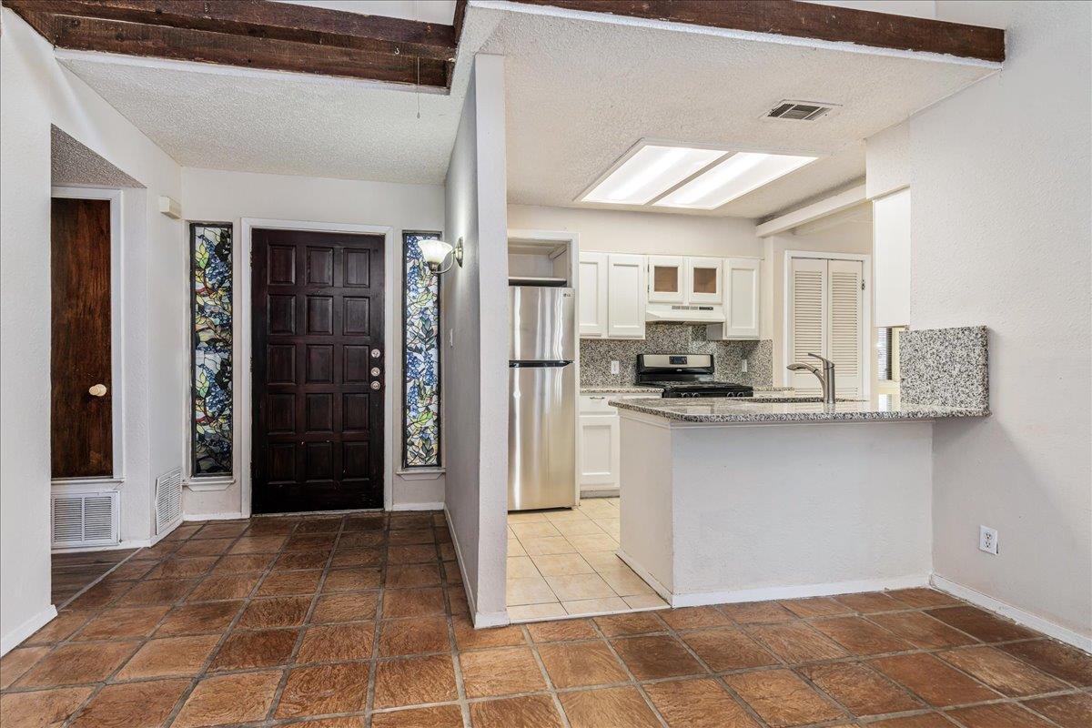 5230 Langwood Dr Property Photo 8