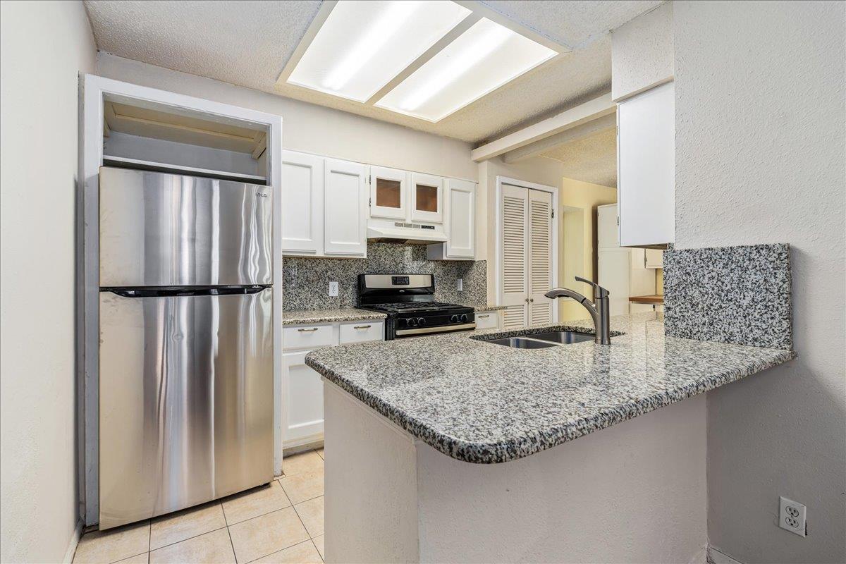 5230 Langwood Dr Property Photo 9