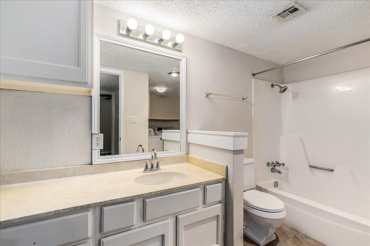 5230 Langwood Dr Property Photo 24