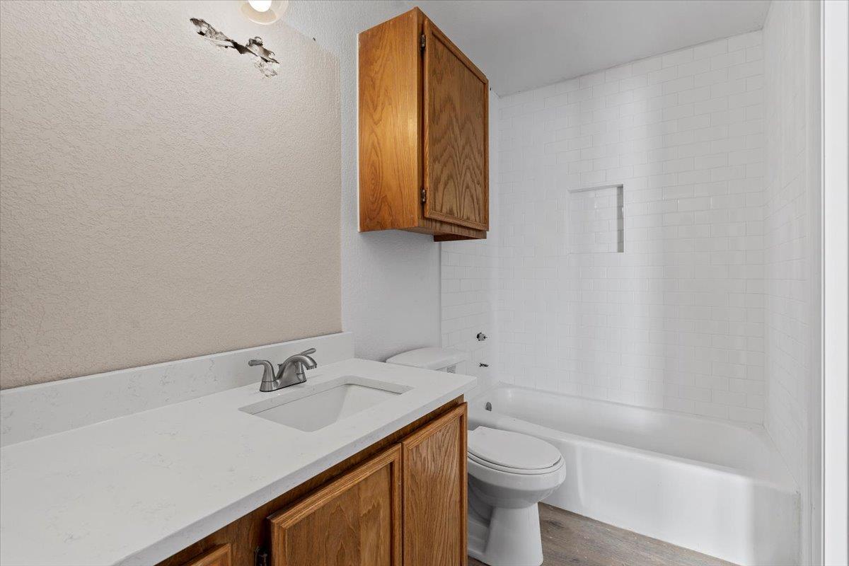 1312 Zephyr Ln Property Photo 18