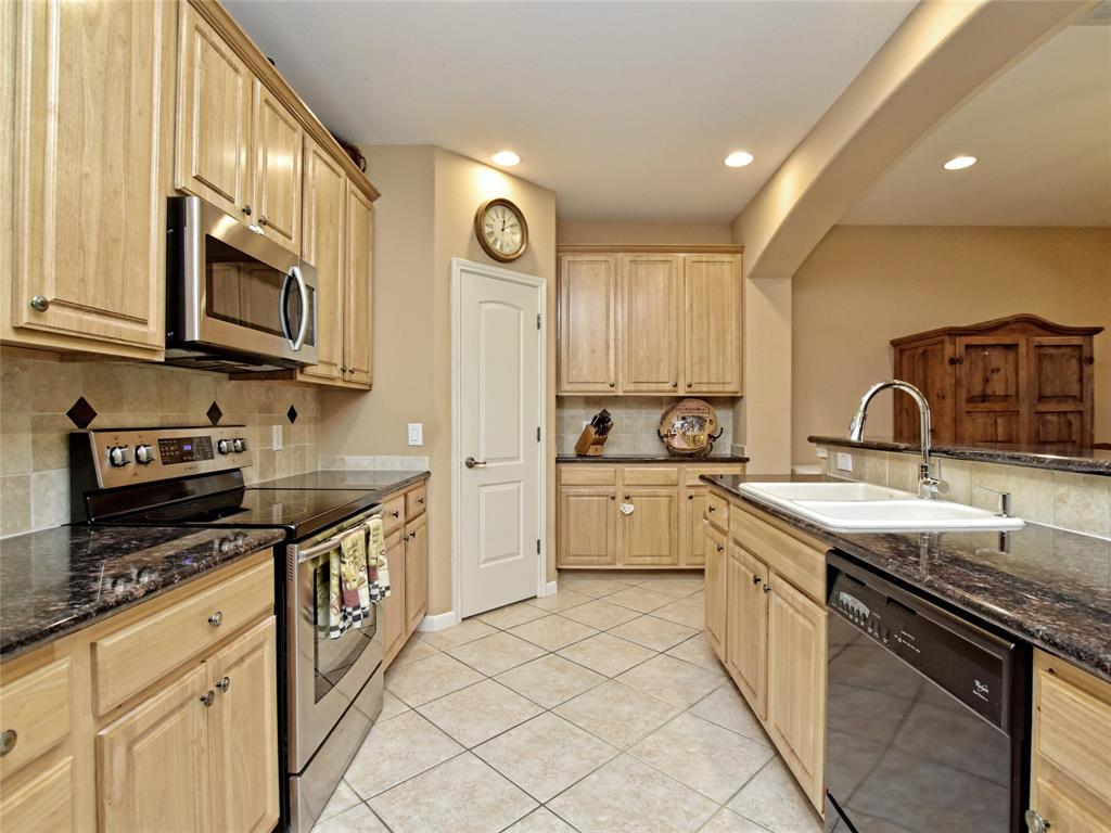 15406 Gebron Dr B Property Photo 10