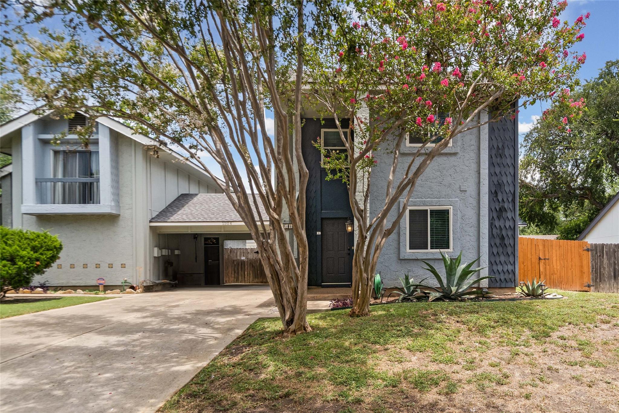 1504 Bridgeway Dr #b Property Photo 1