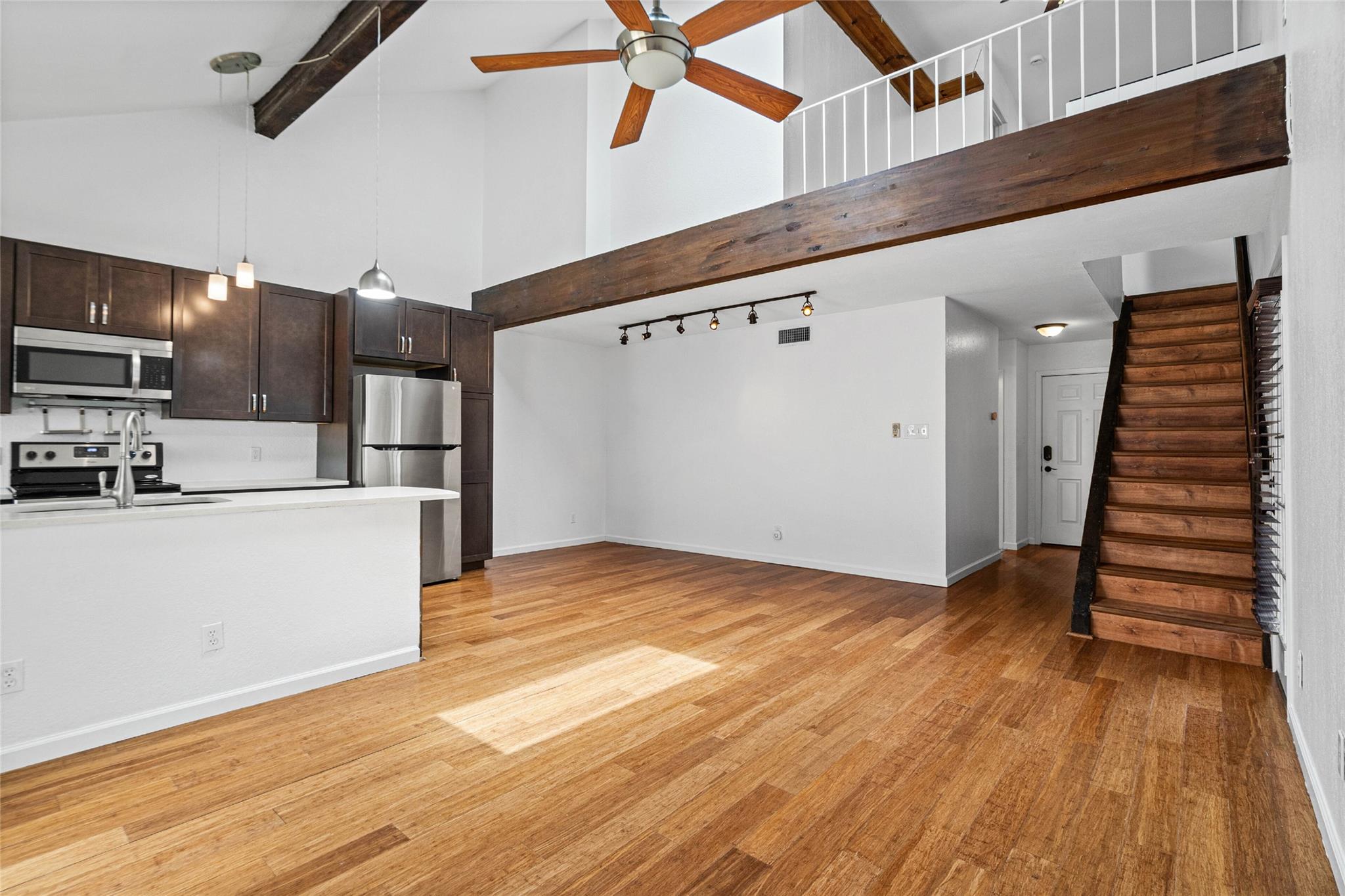 1504 Bridgeway Dr #b Property Photo 5