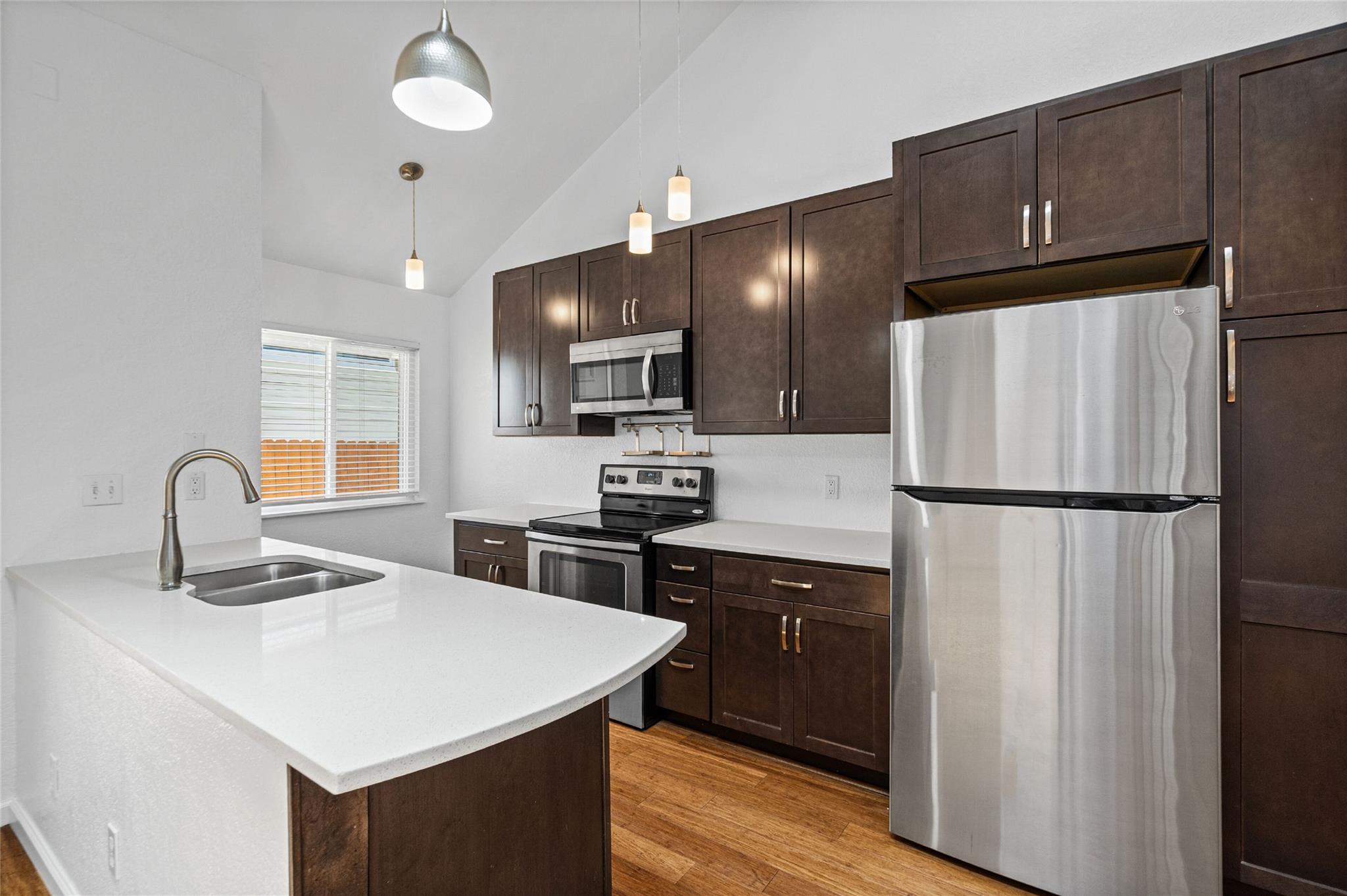 1504 Bridgeway Dr #b Property Photo 8