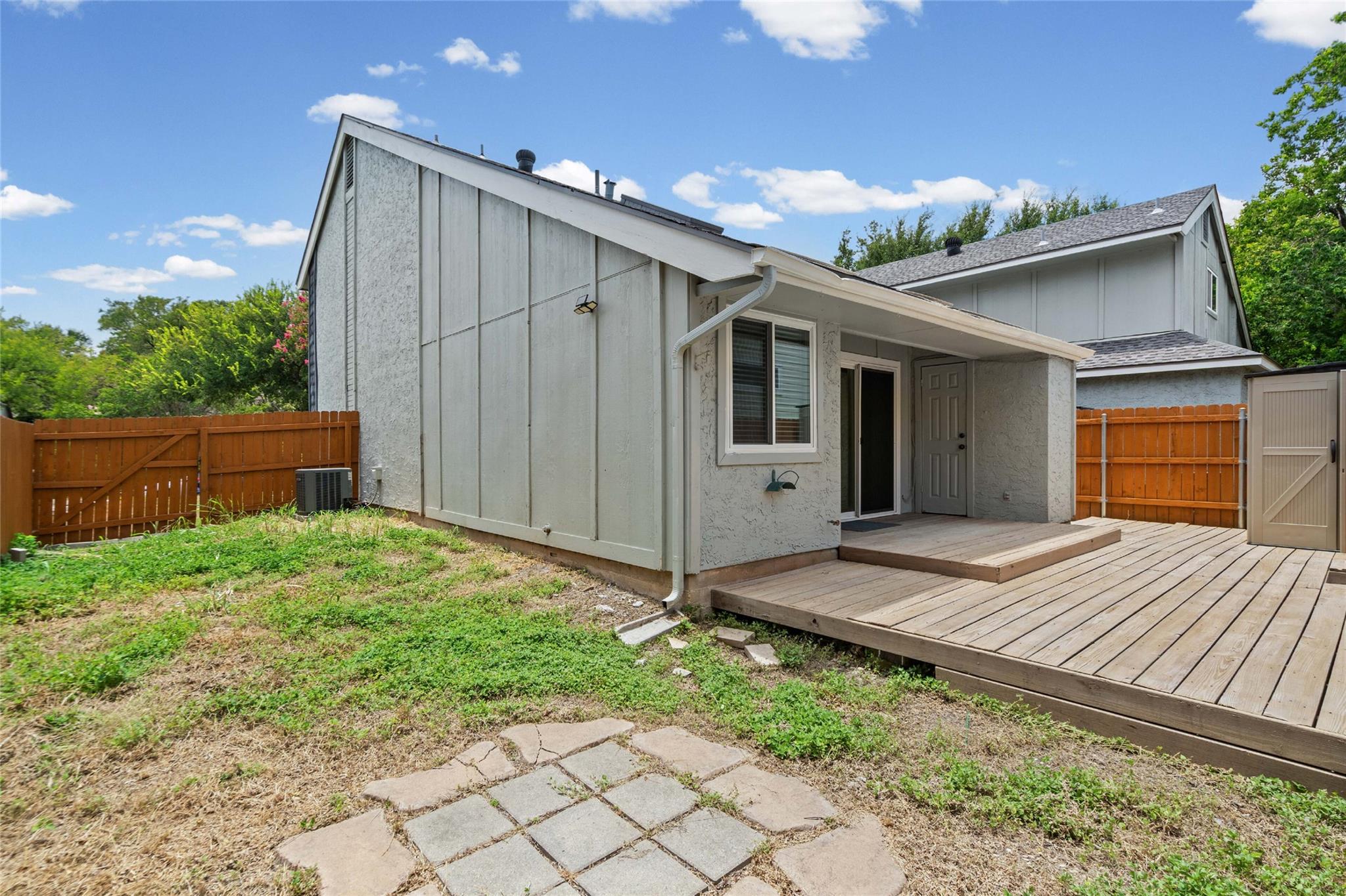 1504 Bridgeway Dr #b Property Photo 11