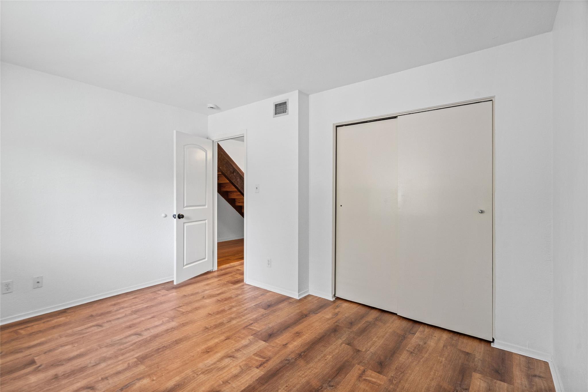 1504 Bridgeway Dr #b Property Photo 13