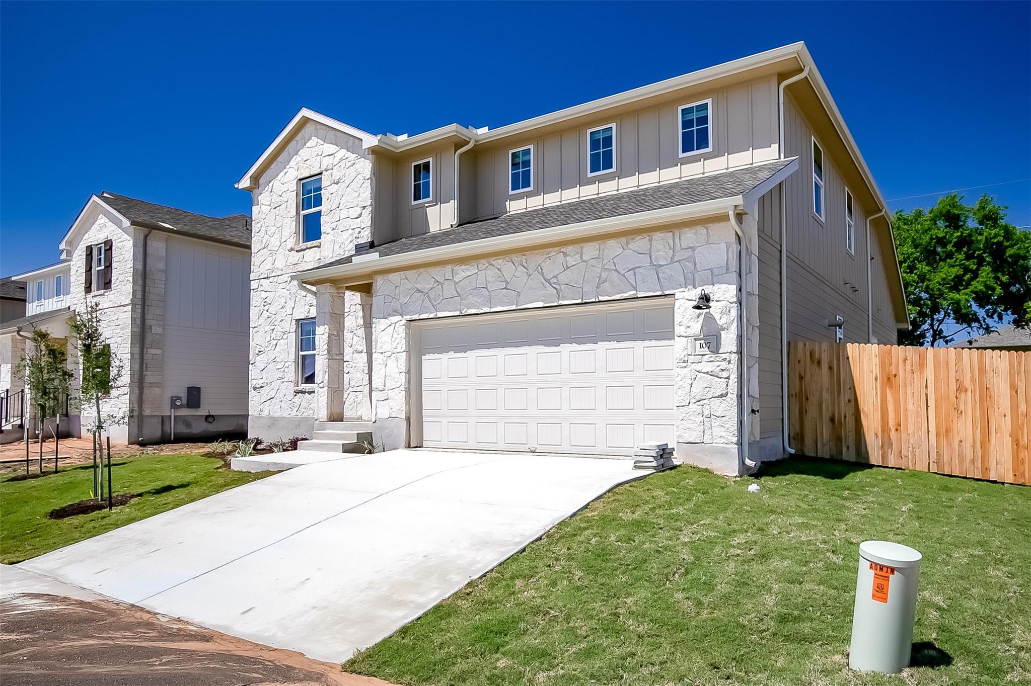 107 Greenspire Downs Dr Property Photo 1