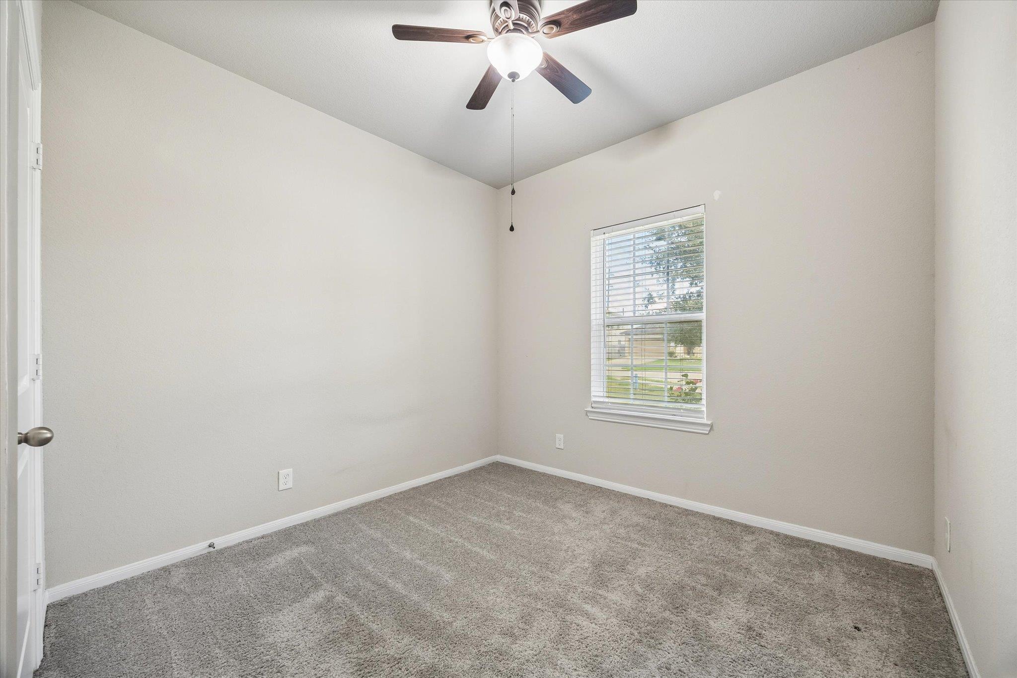 4907 Fairwater Ct Property Photo 20