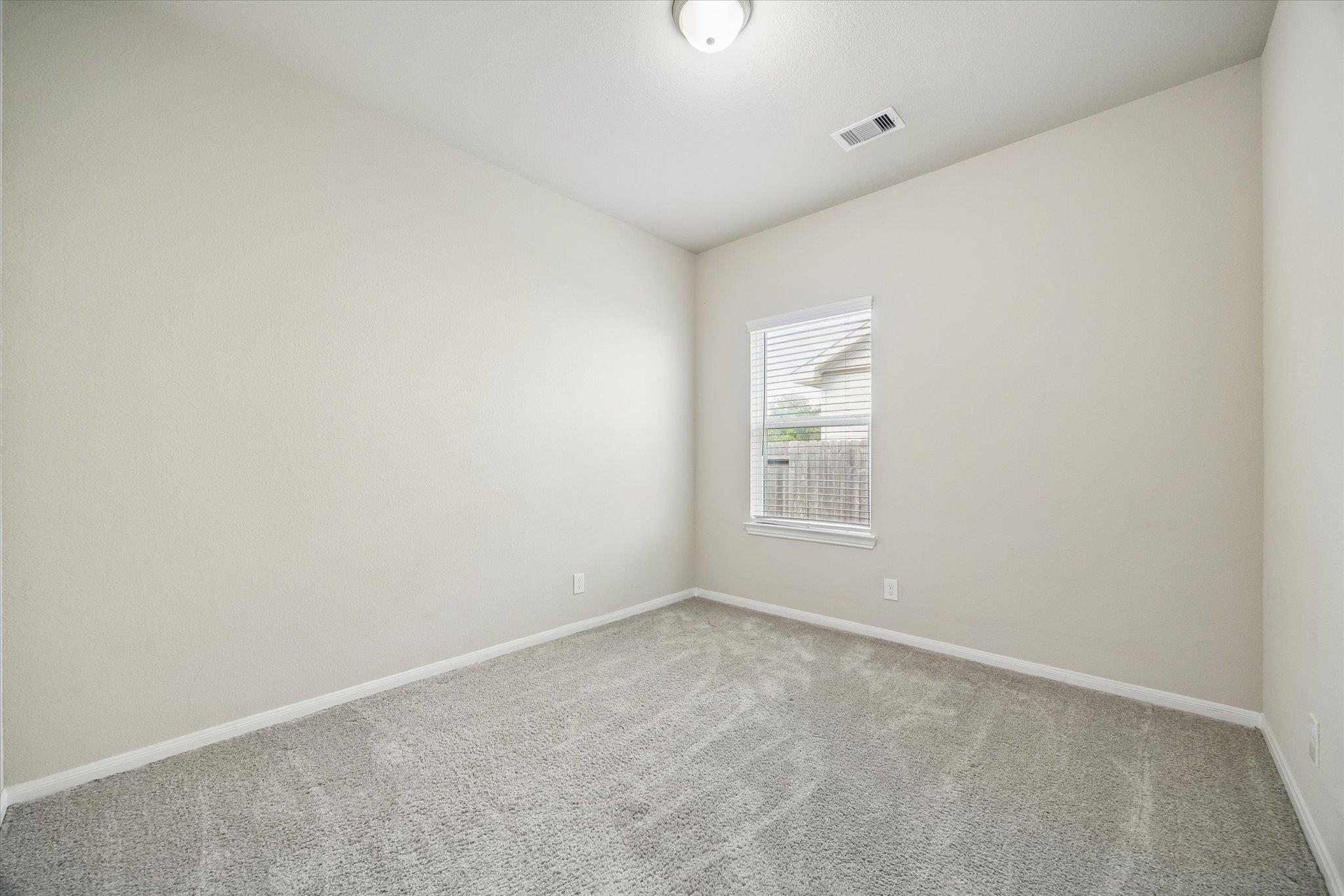 4907 Fairwater Ct Property Photo 23