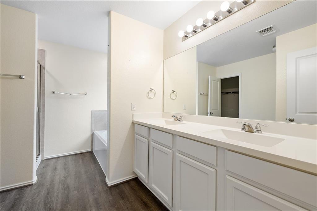 7405 Spring Ray Dr Property Photo 8
