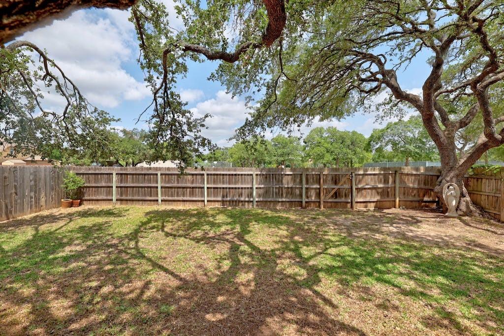 1205 Forest Oaks Path Property Photo 27