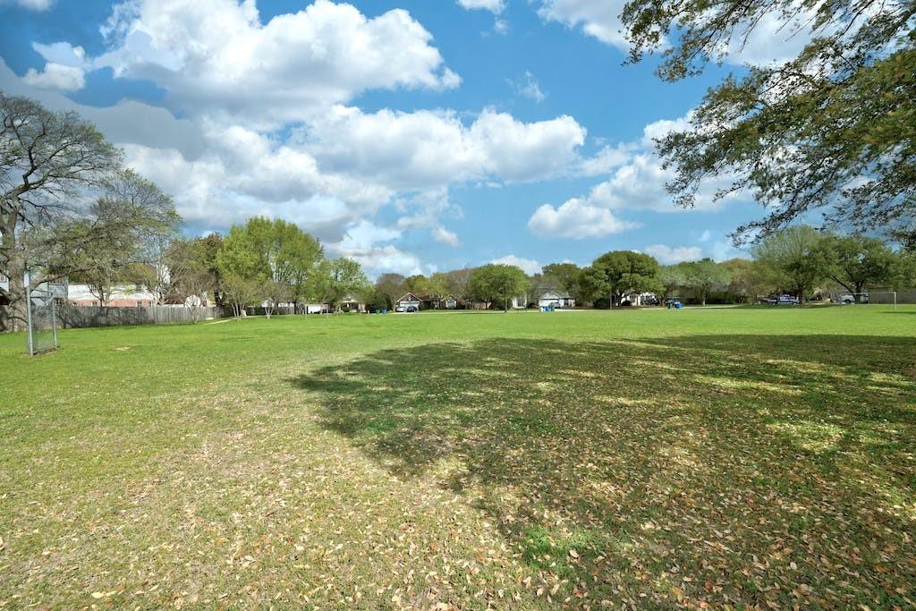 1205 Forest Oaks Path Property Photo 33