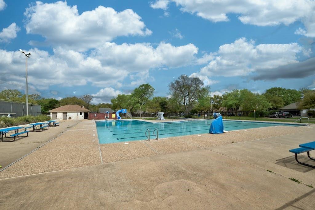 1205 Forest Oaks Path Property Photo 35