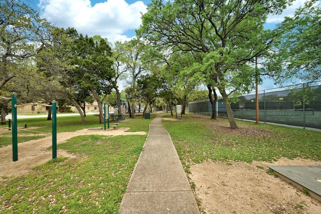 1205 Forest Oaks Path Property Photo 37