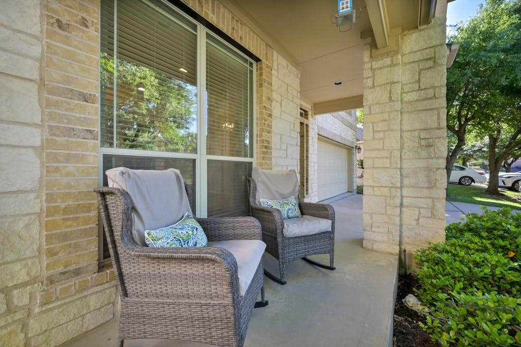 708 Rock Midden Ln Property Photo 3