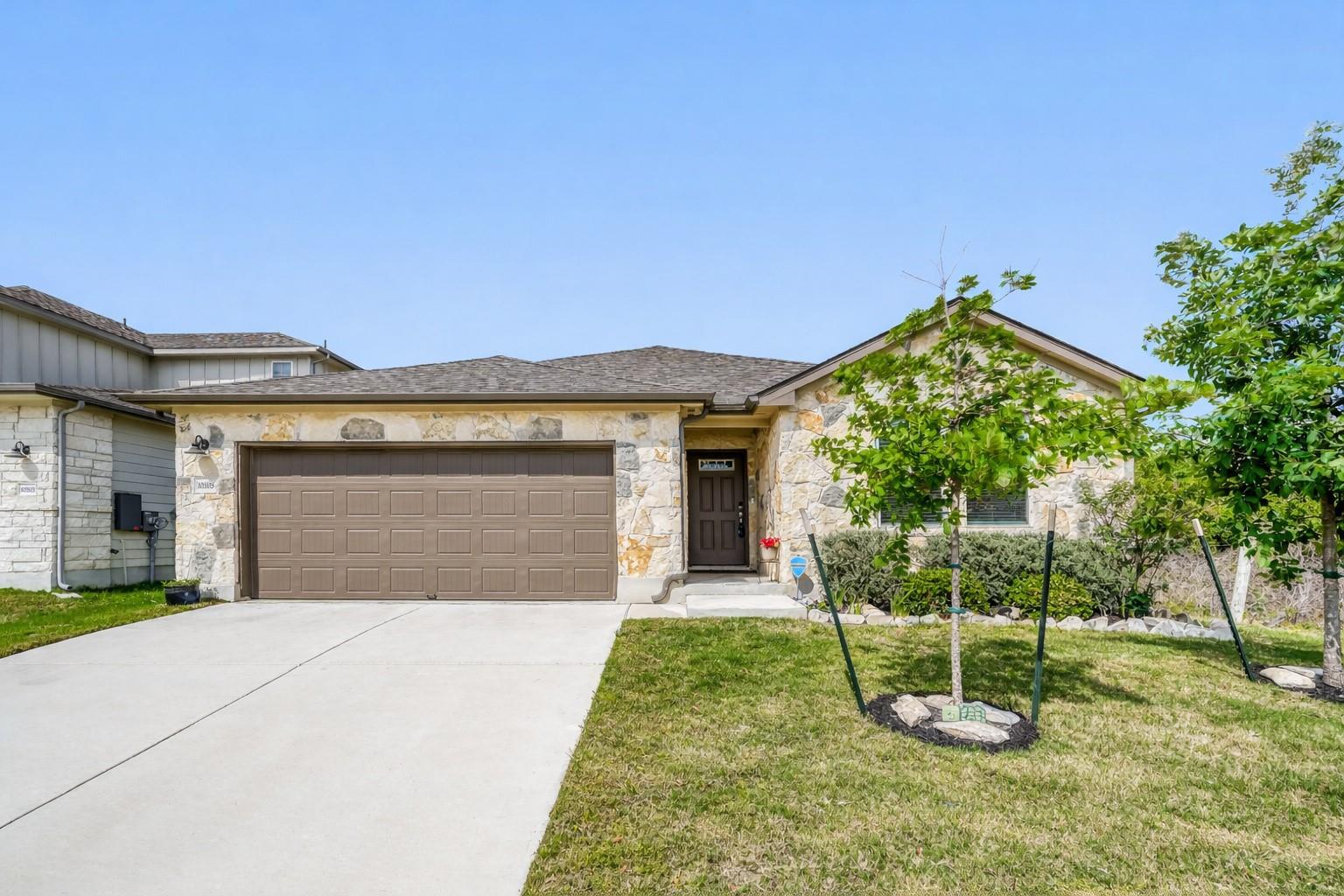 10505 Mager Ln Property Photo 1