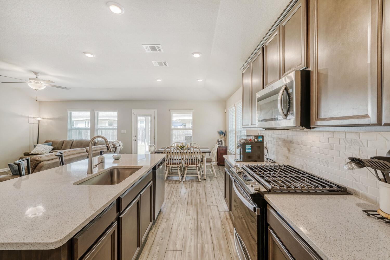 10505 Mager Ln Property Photo 12