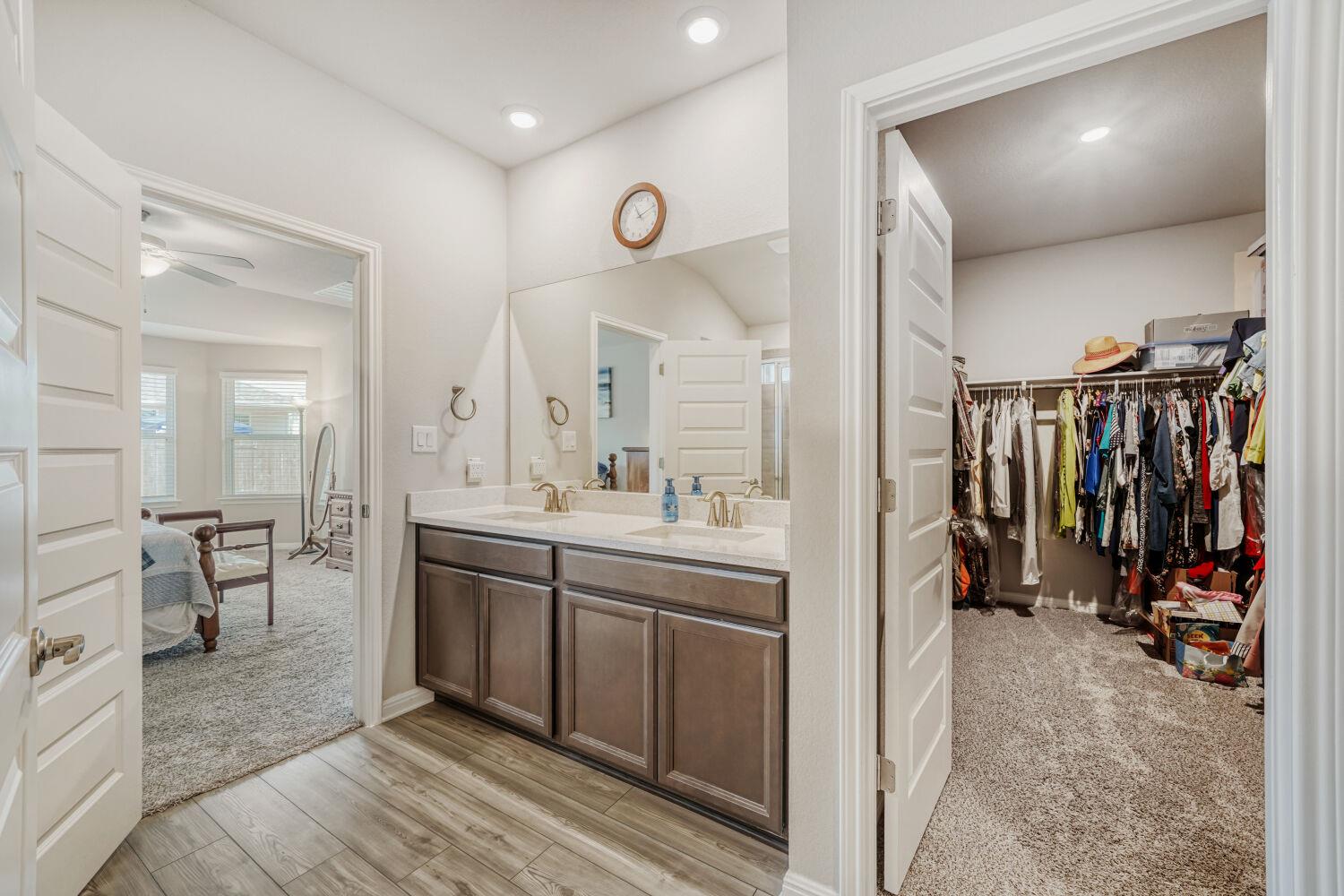 10505 Mager Ln Property Photo 22