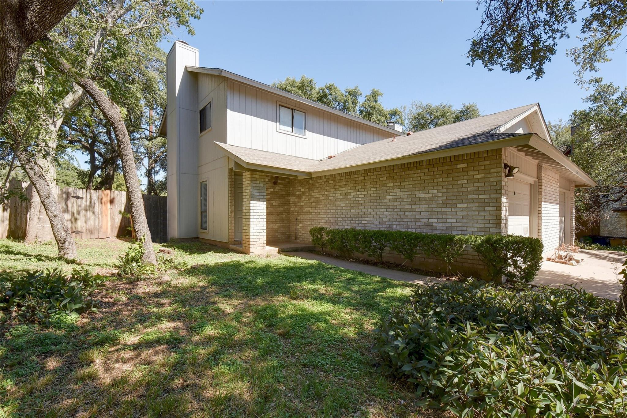 9024 Sawtooth Ln B Property Photo 1
