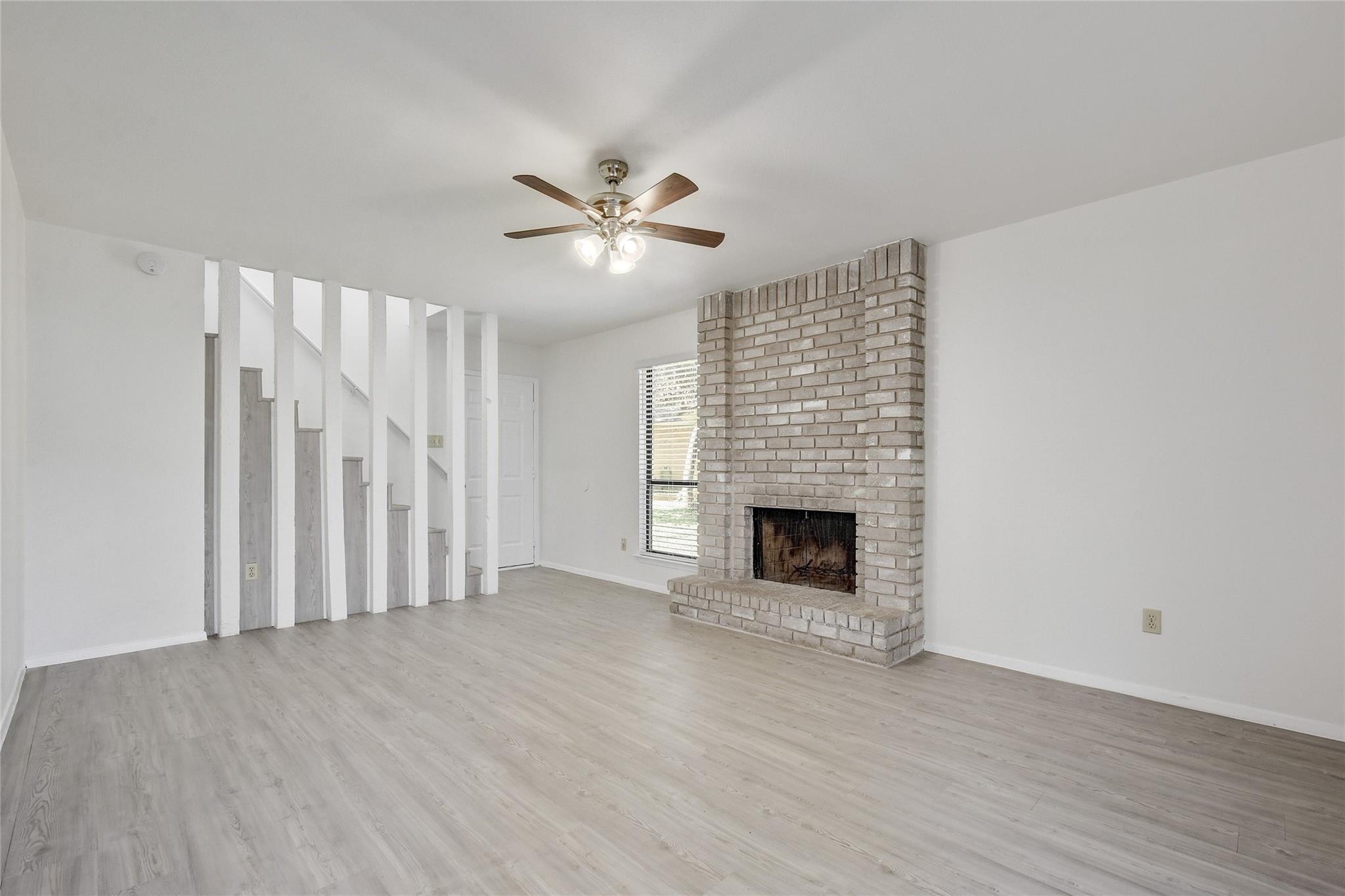 9024 Sawtooth Ln B Property Photo 6