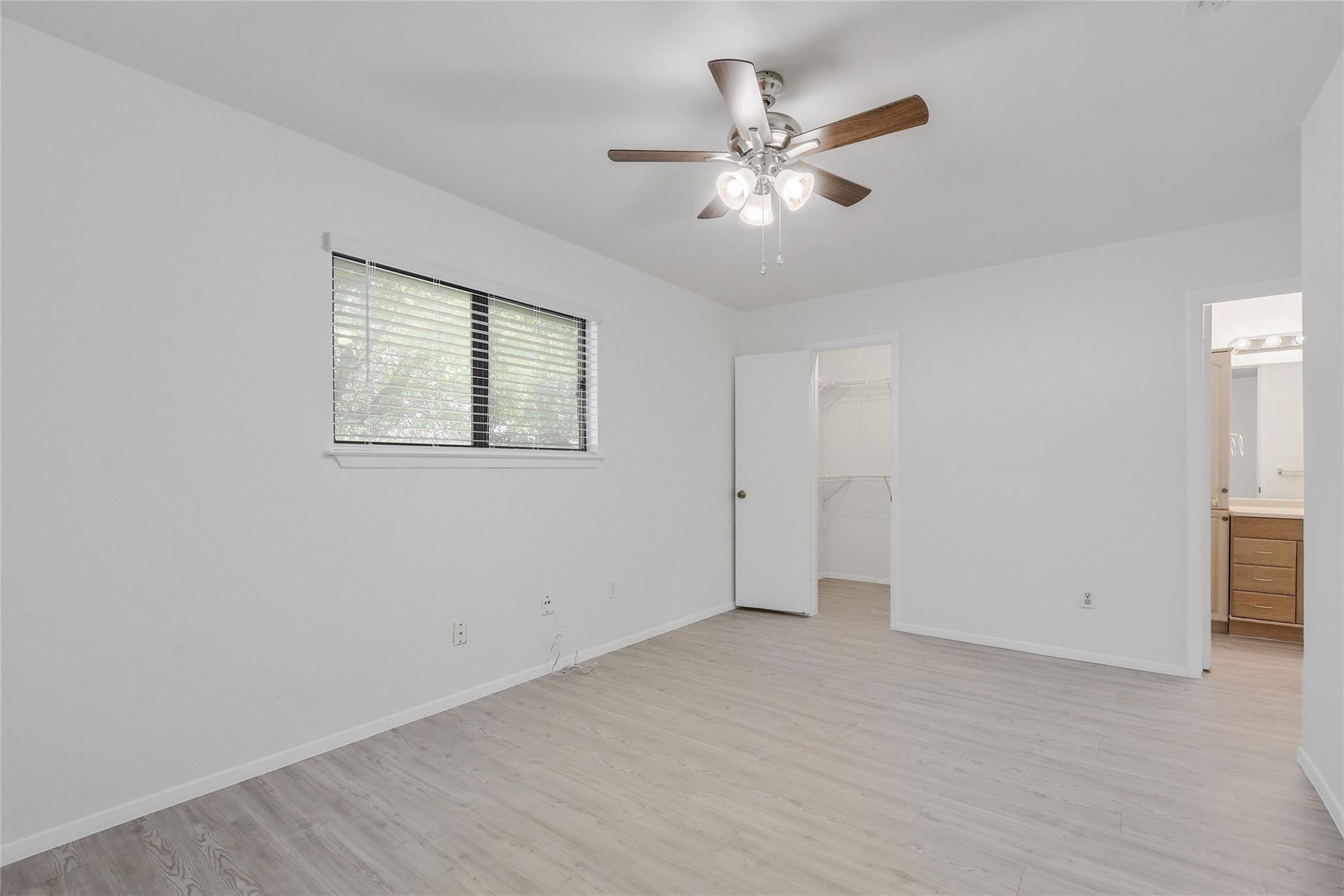 9024 Sawtooth Ln B Property Photo 18