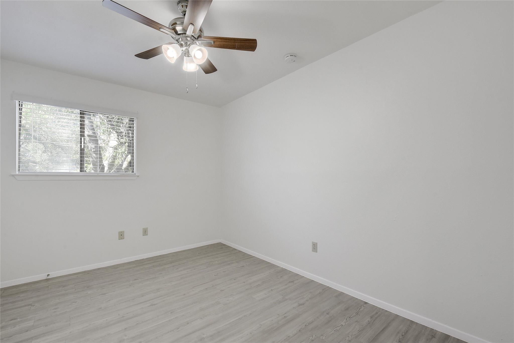 9024 Sawtooth Ln B Property Photo 21