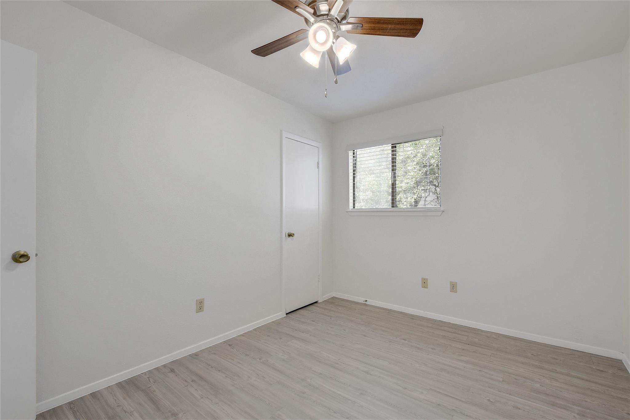 9024 Sawtooth Ln B Property Photo 22