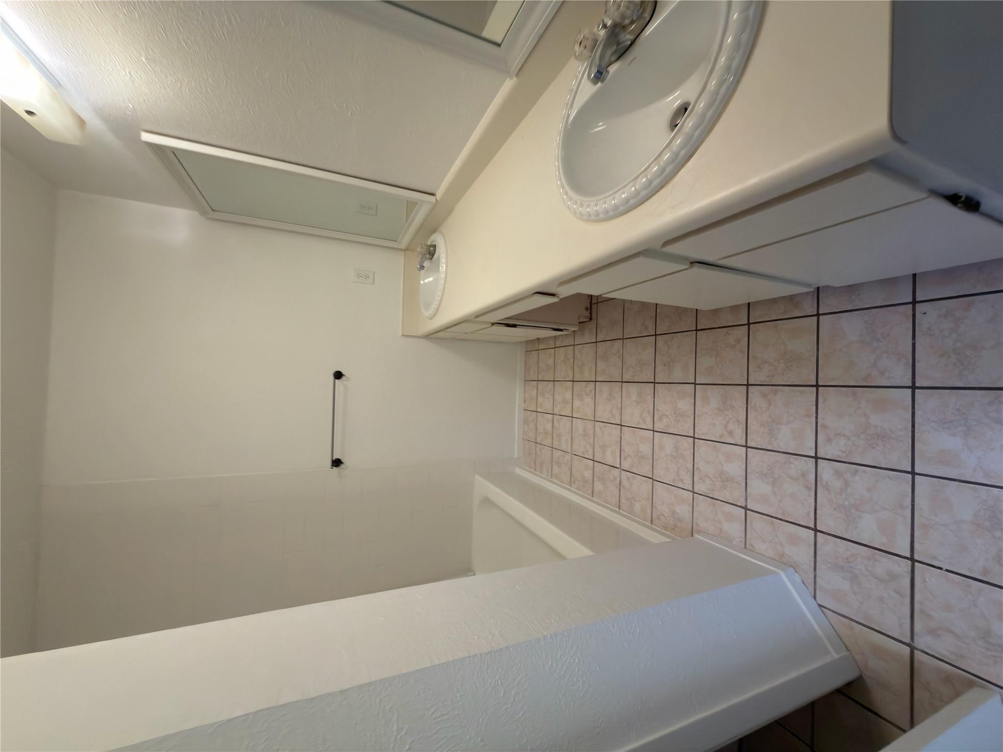 5601 Porsche Ln Property Photo 11