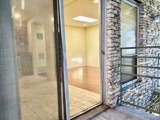 2800 Cole St C204 Property Photo 6