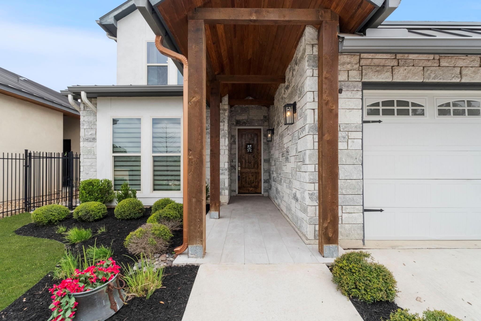 22118 Touring Ln Property Photo 2