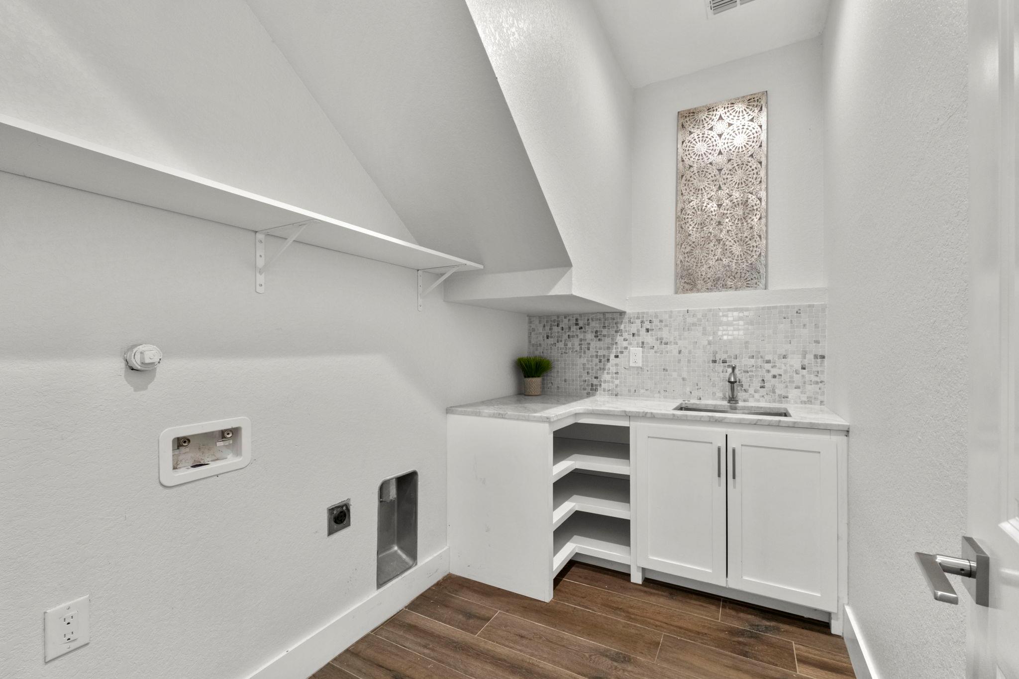 22118 Touring Ln Property Photo 26
