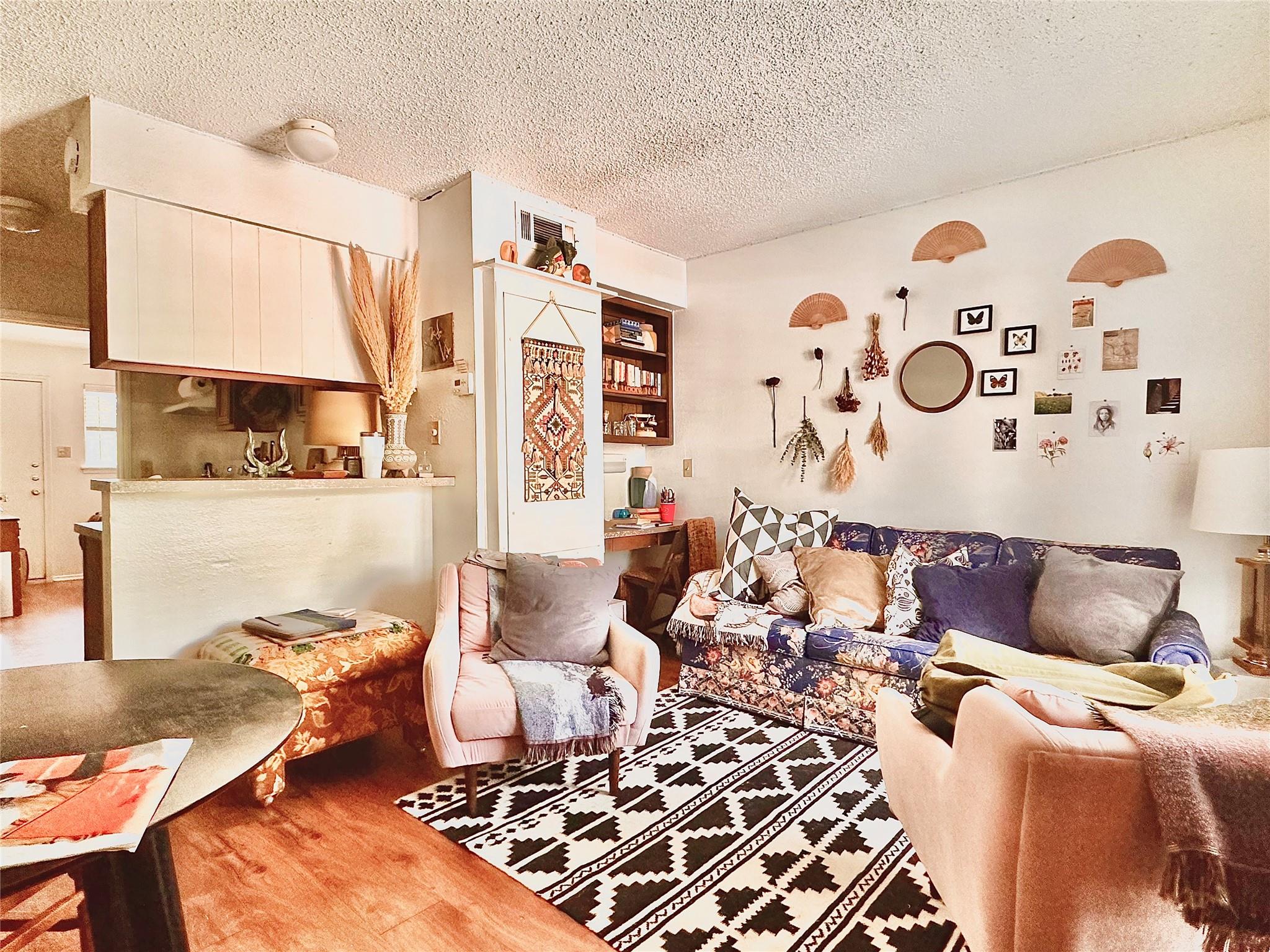 301 W 29th St #d102 Property Photo 3