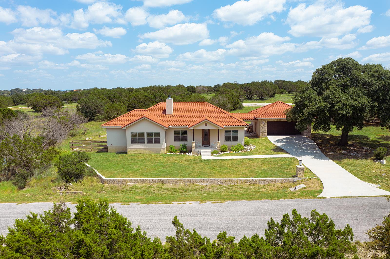 903 Panorama Pass Property Photo