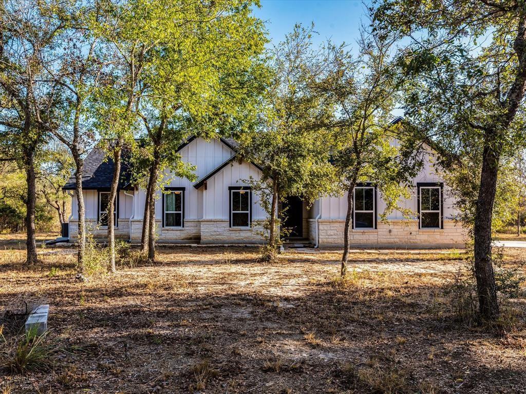 3675 Callihan Rd Property Photo 2