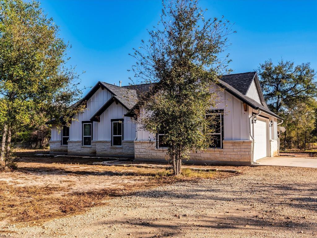 3675 Callihan Rd Property Photo 4