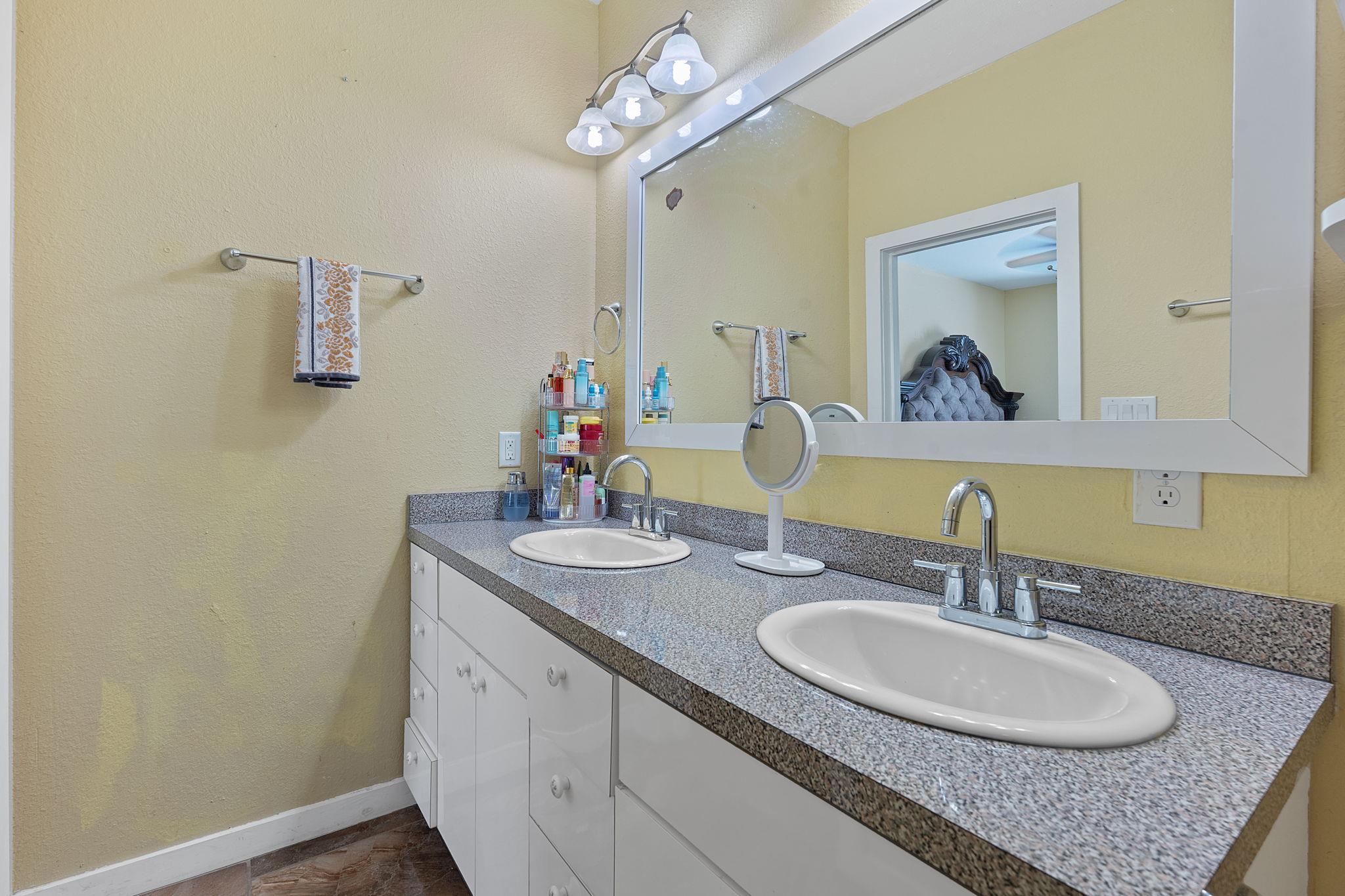 11812 Morning View Dr Property Photo 17