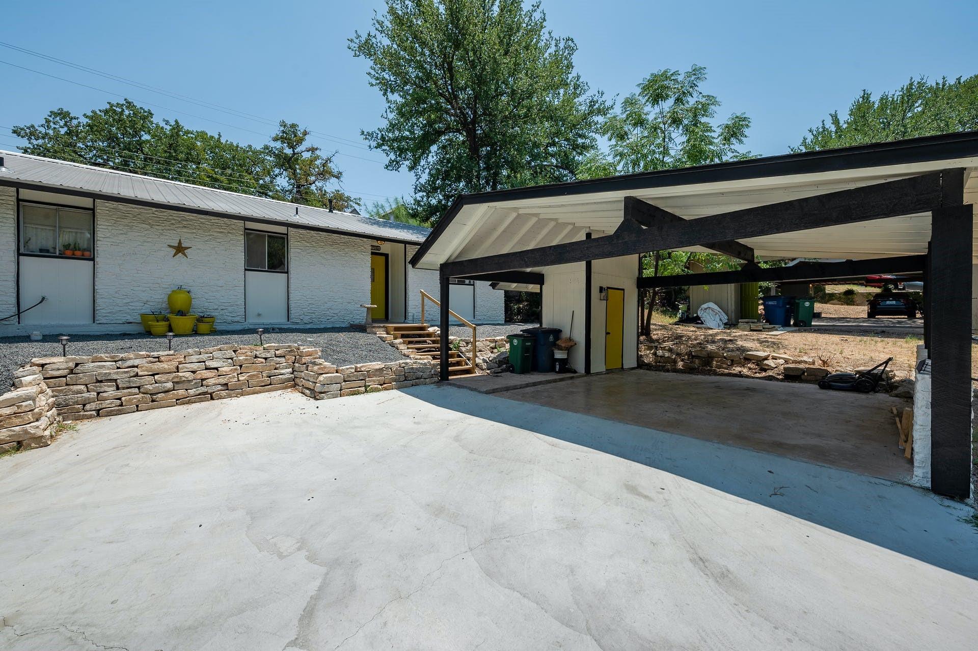 1706 Elmhurst Dr #b Property Photo 4